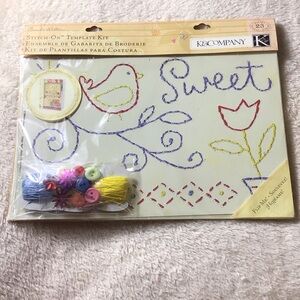 K & Company 'Sweet' Embroidery Template Kit - Pastel Thread Accents